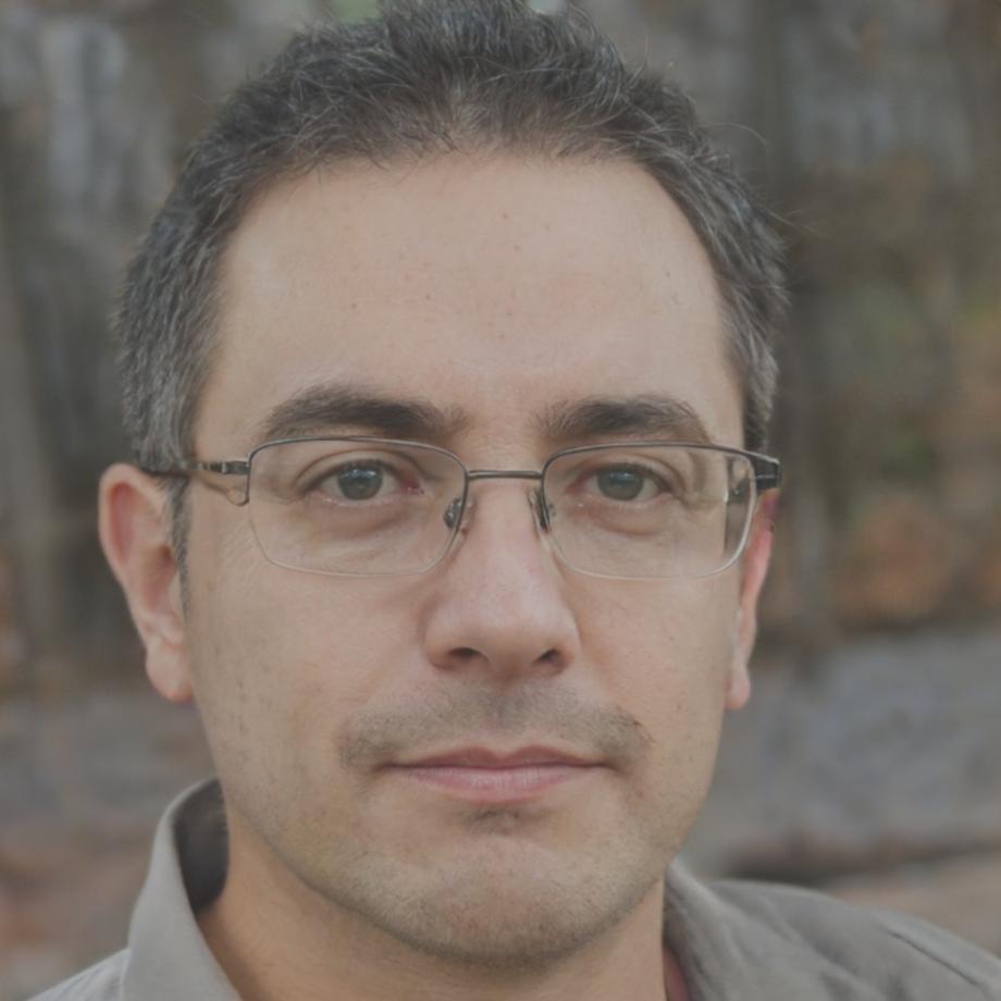 Retrato profesional de Nicolás Mendoza